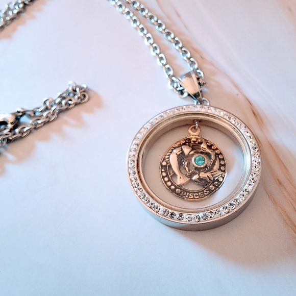 💥 Pisces Zodiac Necklace – Sparkle Like the Stars! - Picture 1 of 12